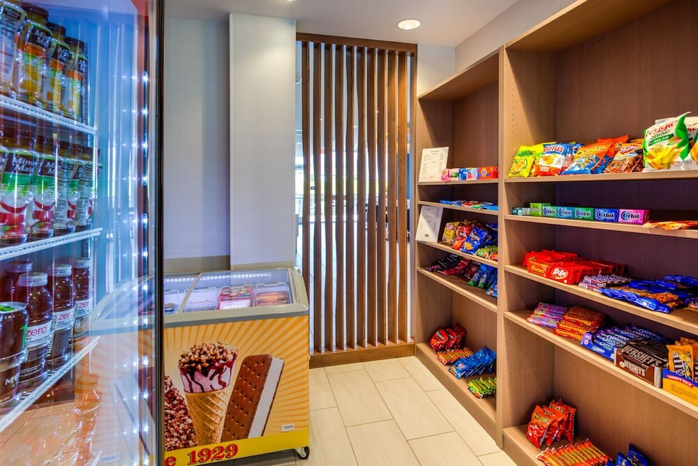 Фото Holiday Inn Express & Suites Reedsville - State Coll Area, an Ihg Hotel