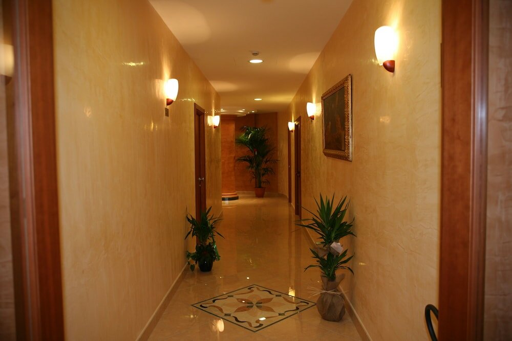 Фото Ranch Palace Hotel