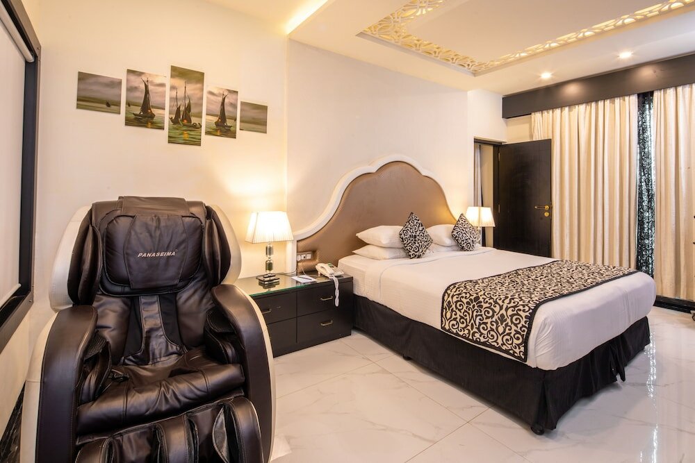 Фото Goldfinch Hotel Mangalore