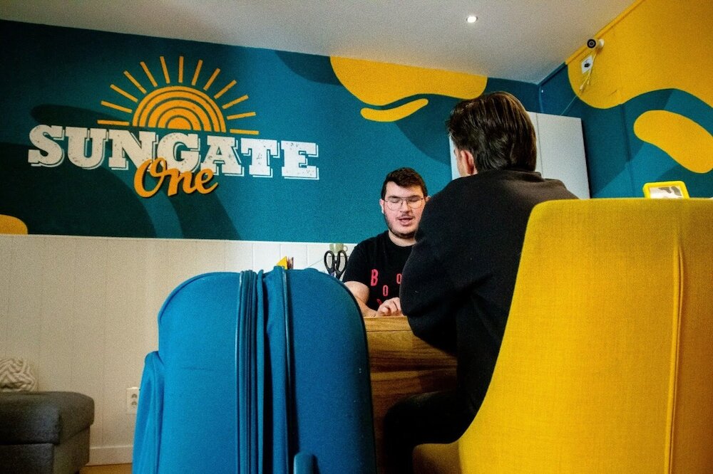 Фото Onefam Sungate Hostel Madrid