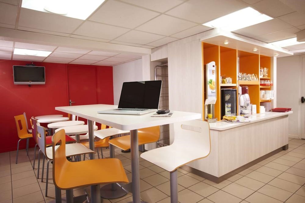 Фото Première Classe Lyon Ouest  Tassin