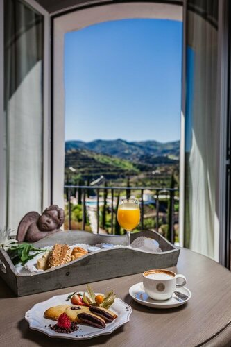 Внешний вид отеля B bou Hotel Cortijo Bravo в Веле́с-Малаге, фото 3