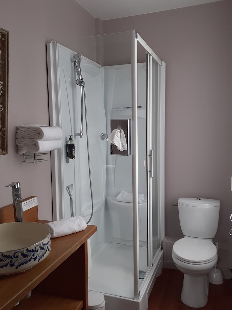 Фото Hôtel La Bonne Adresse