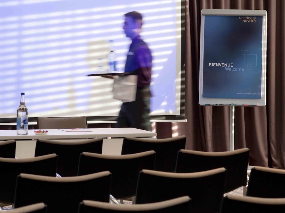 Фото Novotel Lausanne Bussigny