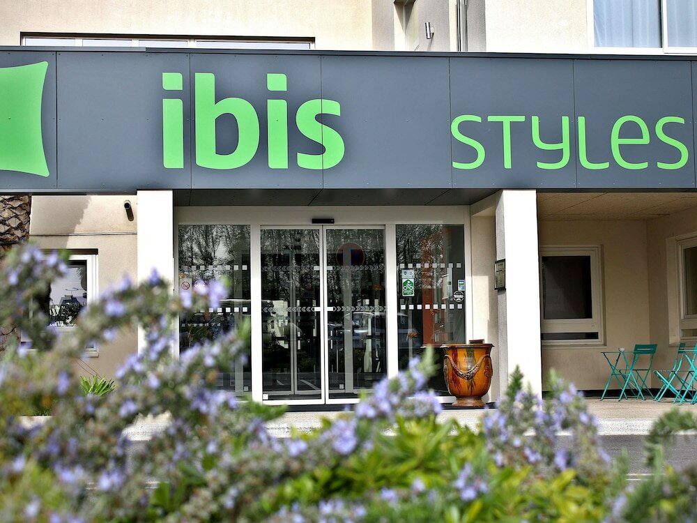 Фото Ibis Styles Avignon Sud