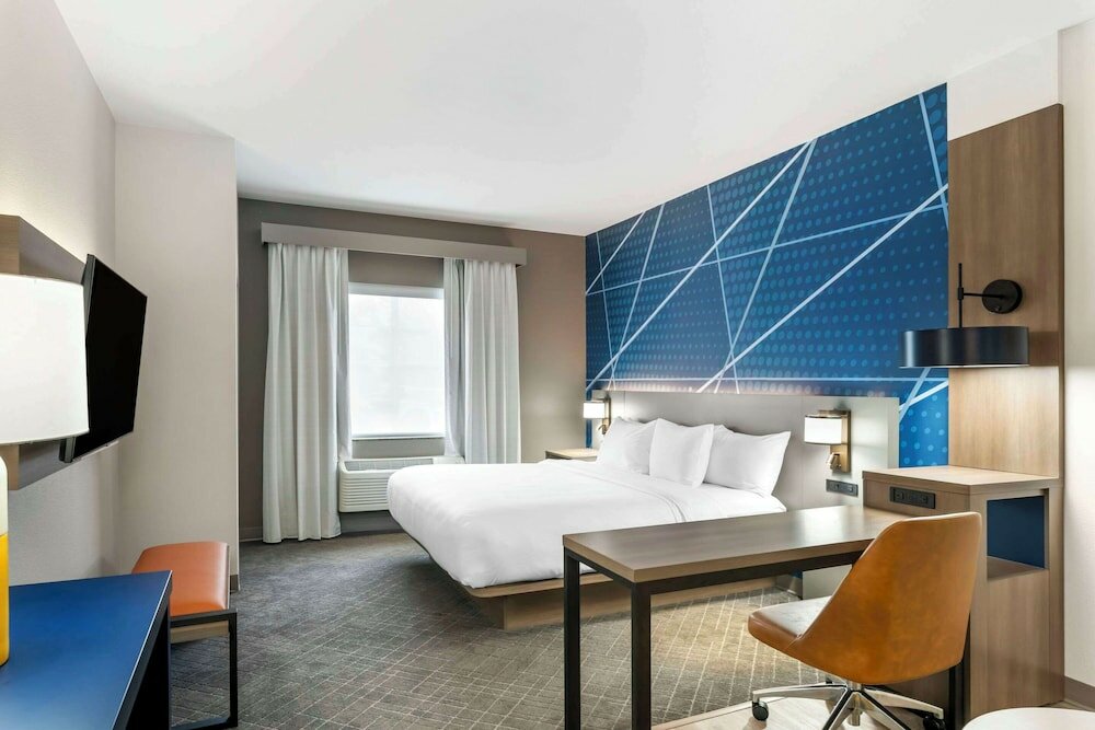 Фото Comfort Suites Elgin