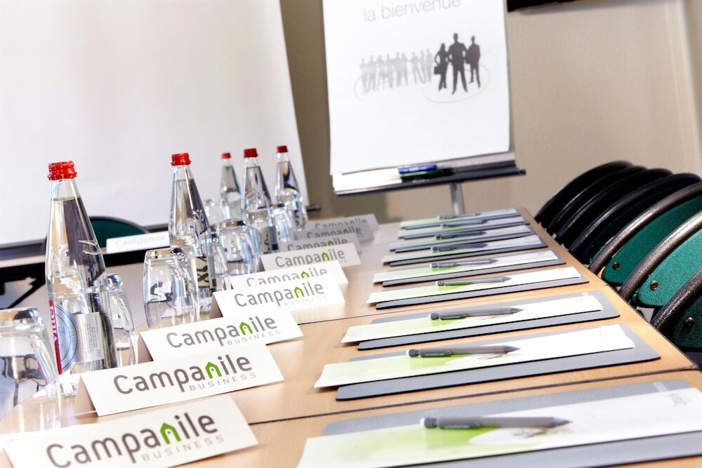 Фото Hotel Campanile Paris Ouest Chaville