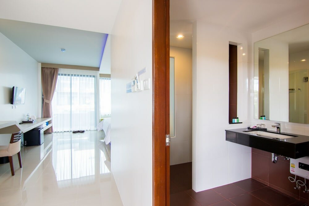 Фото The Phu Beach Hotel