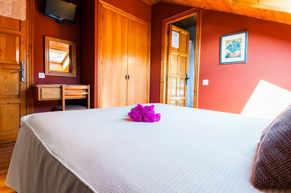 Фото Hotel Esquirol