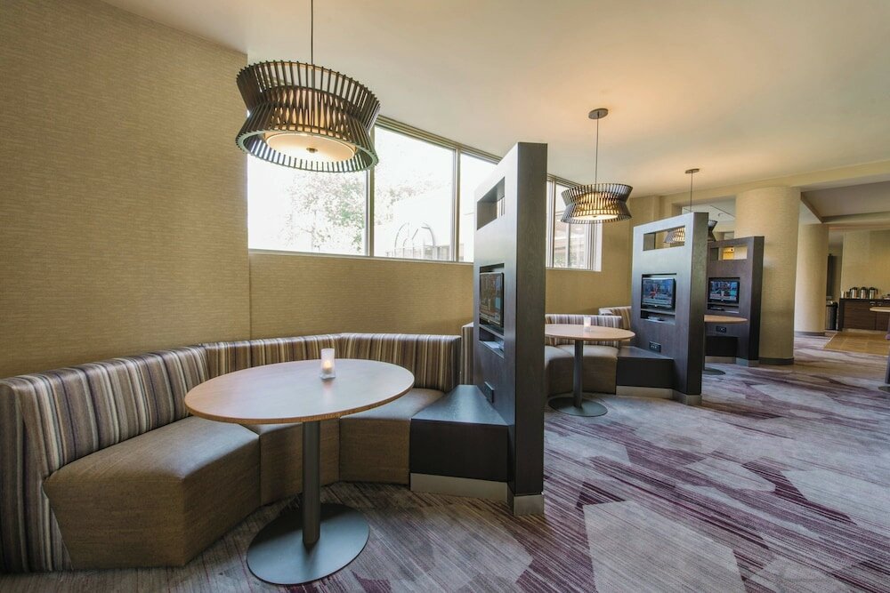 Фото Courtyard by Marriott Nashua