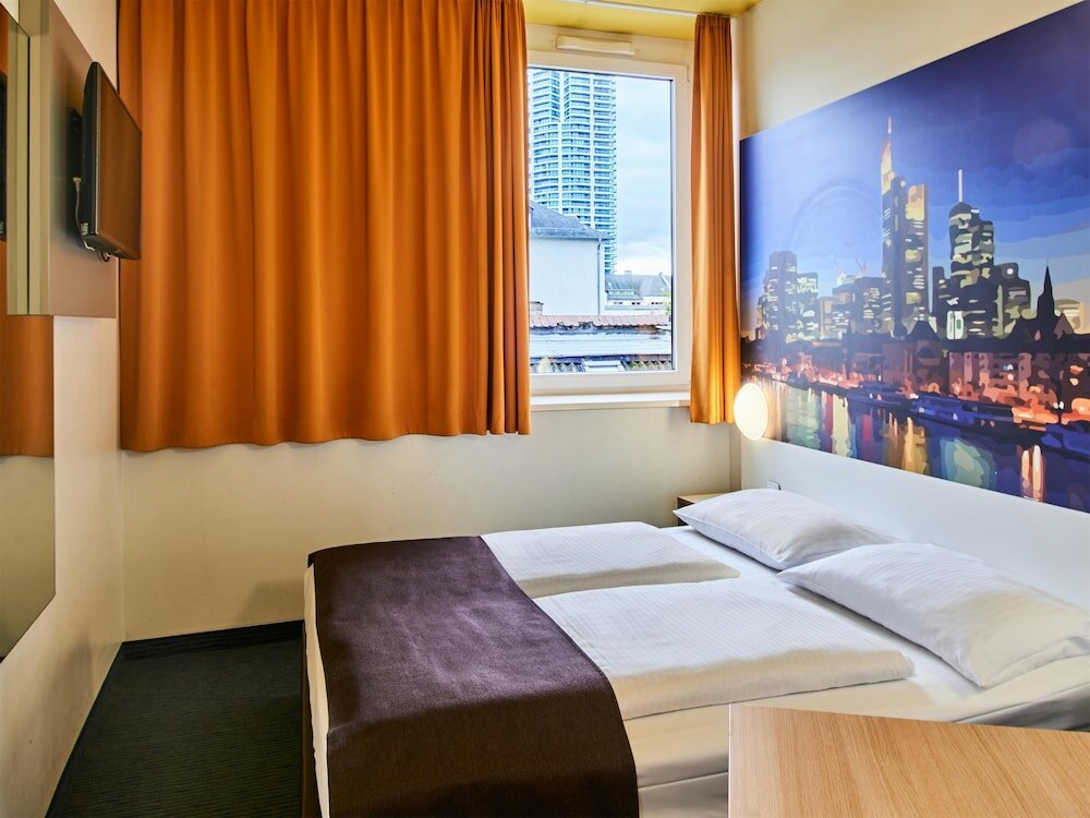 Фото B&b Hotel Frankfurt-Hbf