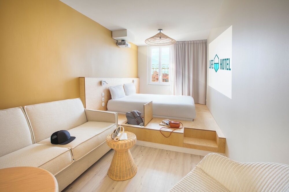 Фото LIFE Marseille VP Hotel