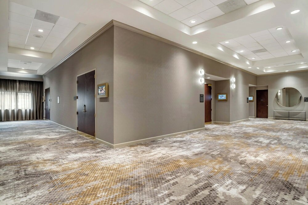 Фото Sheraton Suites Wilmington Downtown