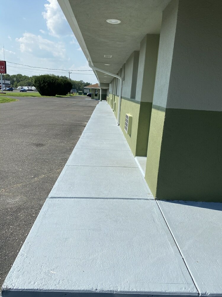 Фото Red Carpet Inn and Suites