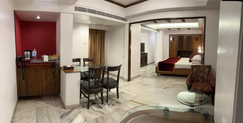 Фото Ramee Guestline Hotel Dadar