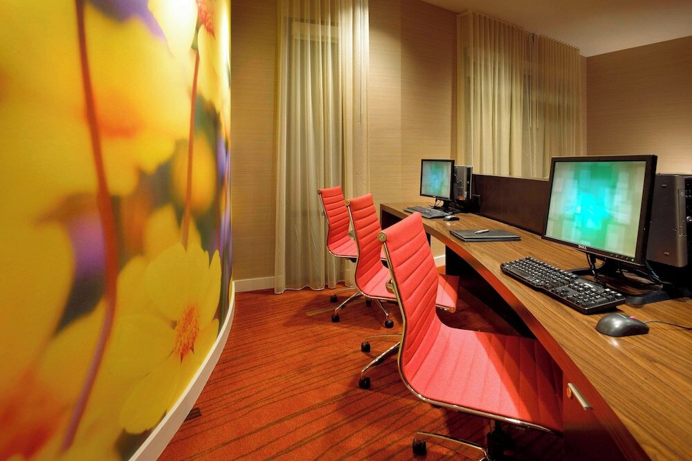 Фото Courtyard Anaheim Resort/Convention Center