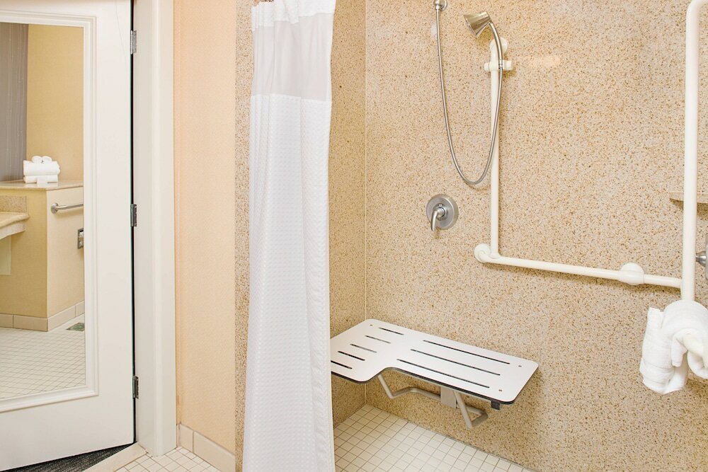 Фото Courtyard Marriott Paso Robles