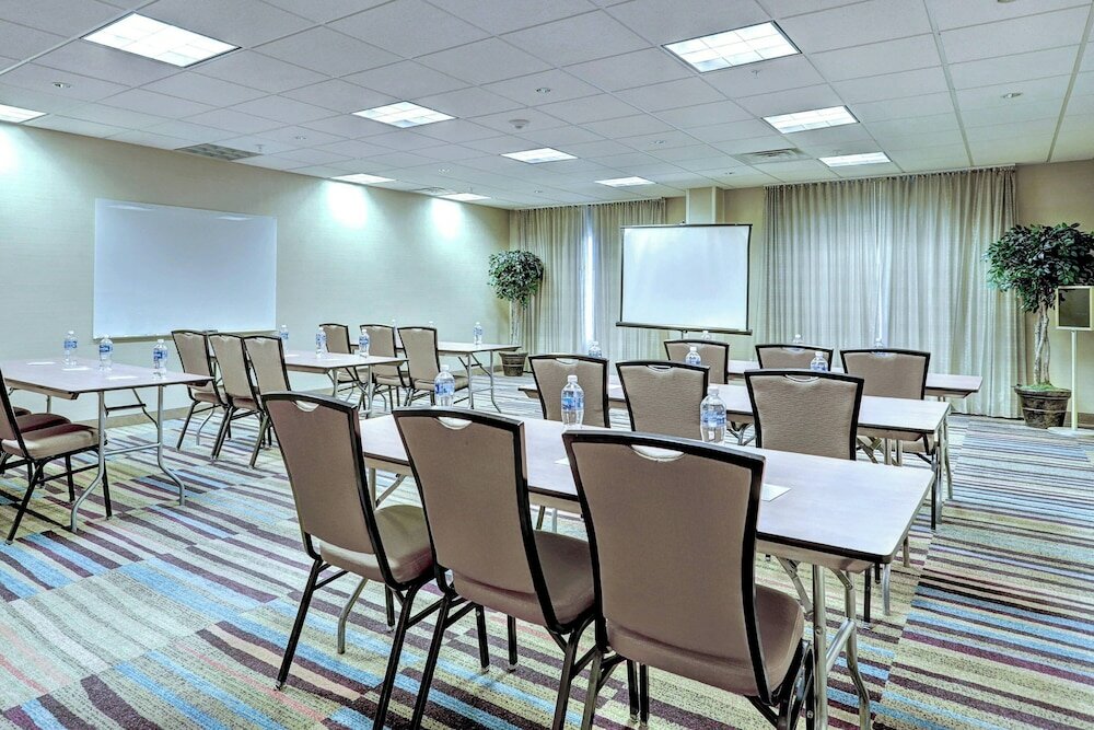 Фото Fairfield by Marriott Inn & Suites Edison South Plainfield