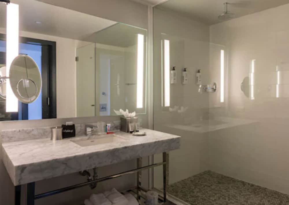 Фото The Fontaine