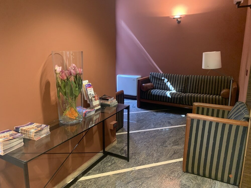 Фото Hotel Maxim