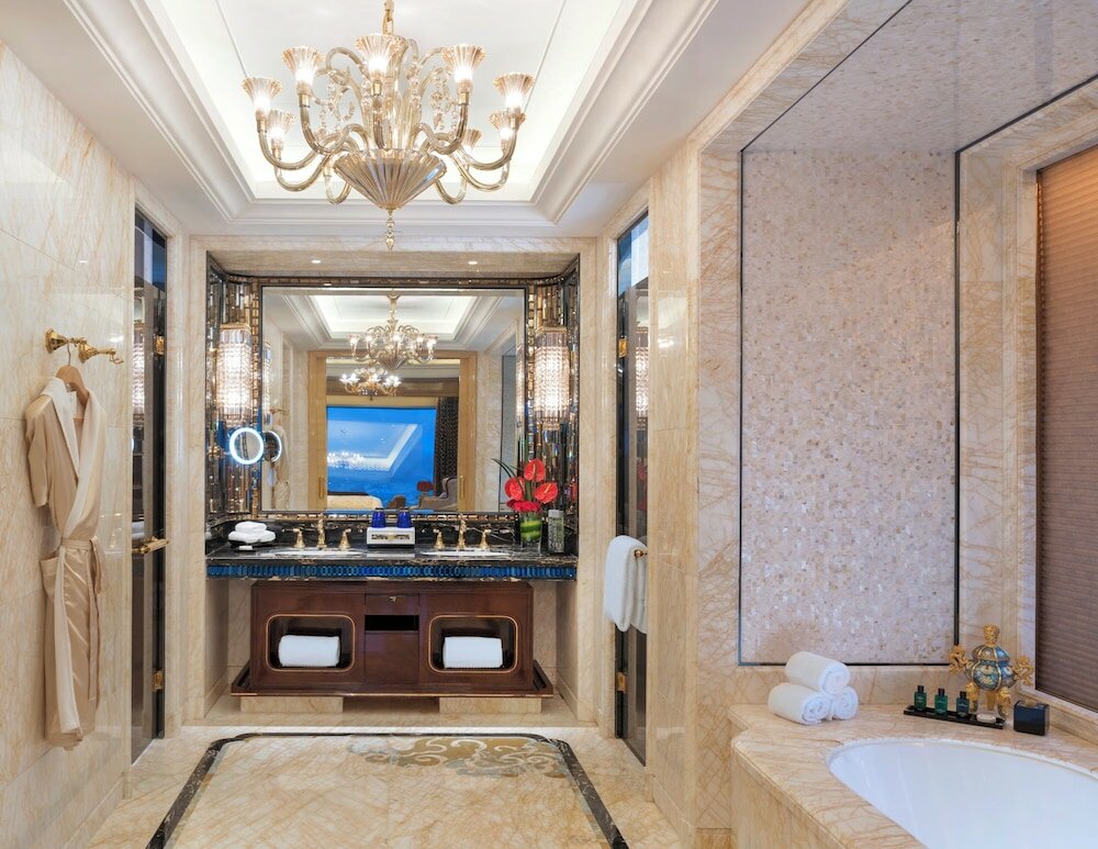 Фото Wanda Reign Wuhan