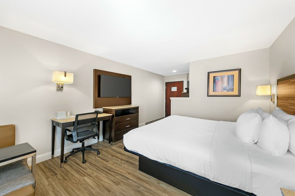 Фото Quality Inn & Suites