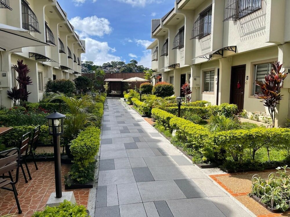 Фото Baguio Holiday Villas