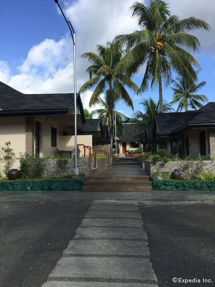 Фото Bohol Tropics Resort