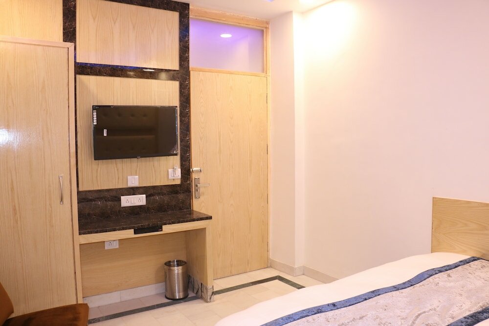 Фото Check In Room Chuna Mandi