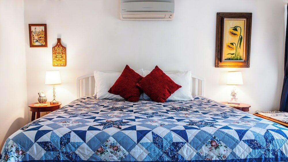 Фото Red Horse Bed and Breakfast