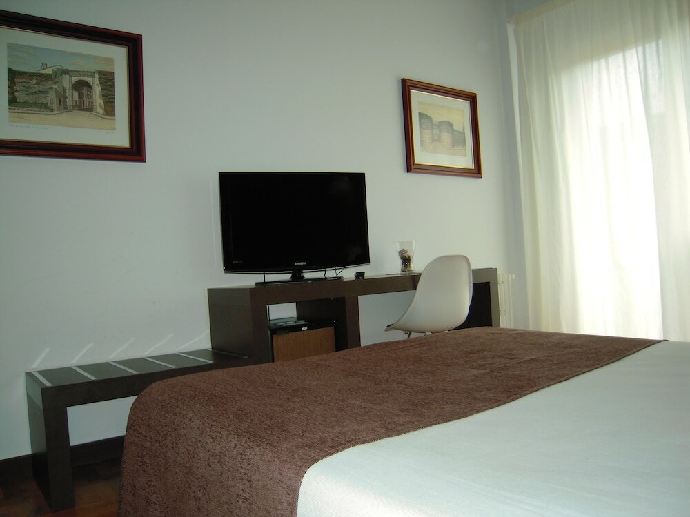 Фото Méndez Núñez Hotel