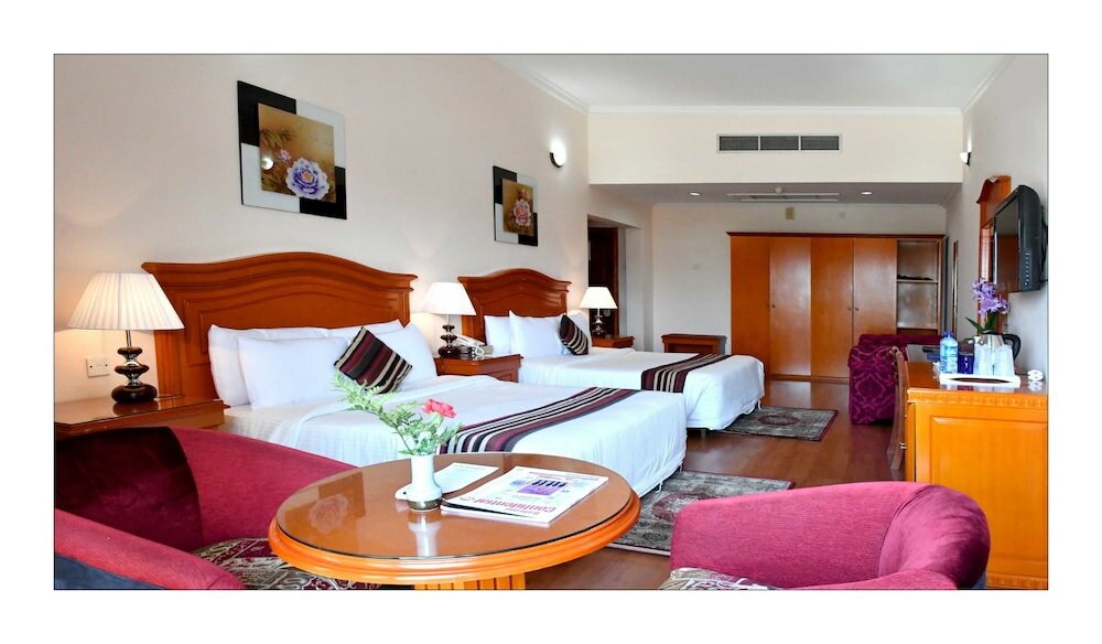 Фото Gulf Gate Hotel