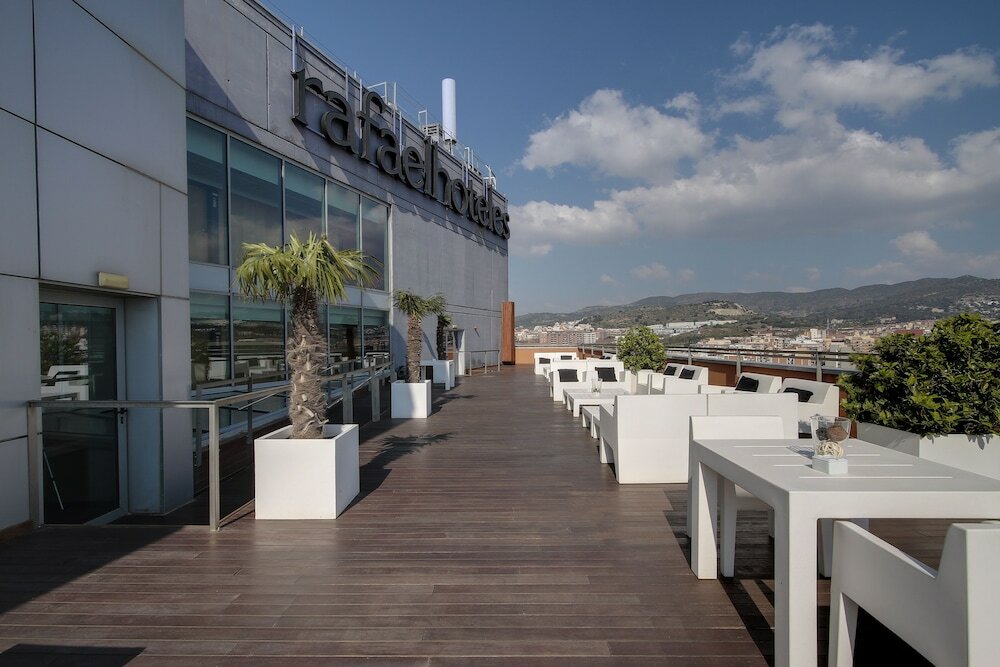 Фото Hotel Badalona Tower