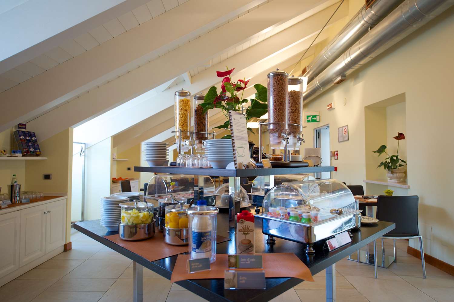 Фото Best Western Crystal Palace Hotel