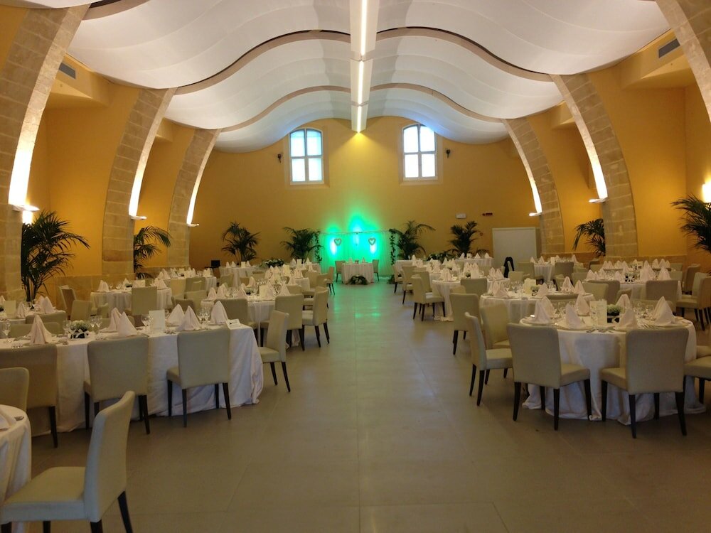 Фото Mahara Hotel & Wellness