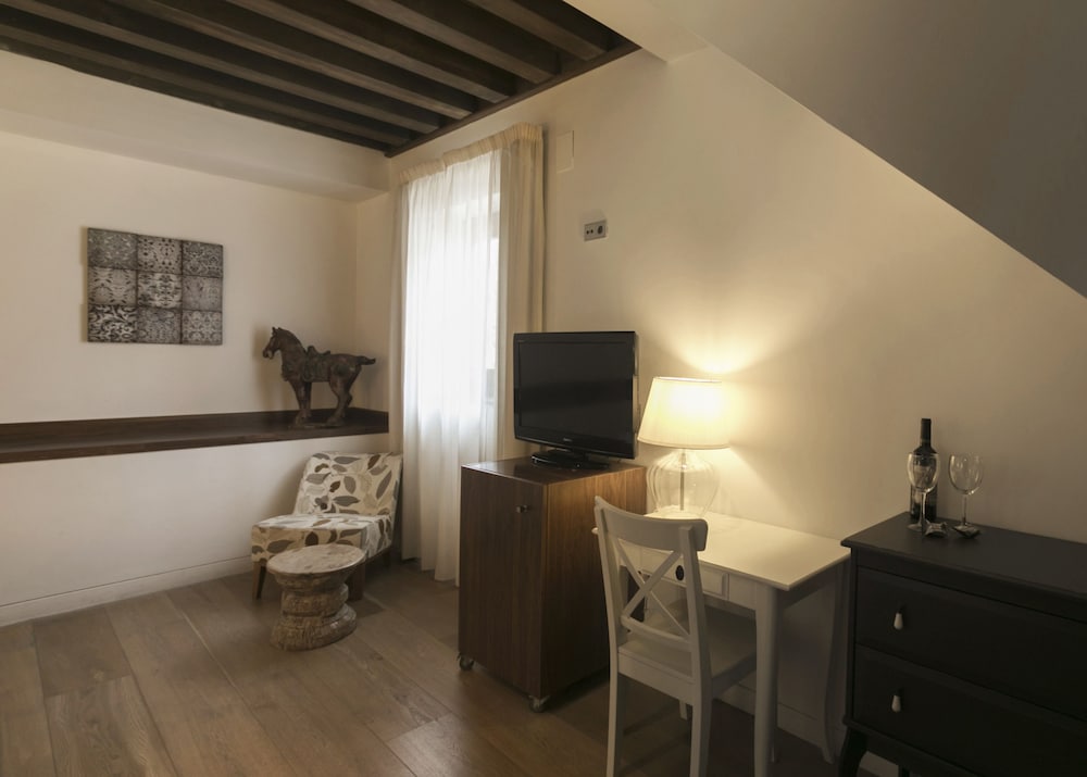 Фото Shine Albayzín Hotel & Granada