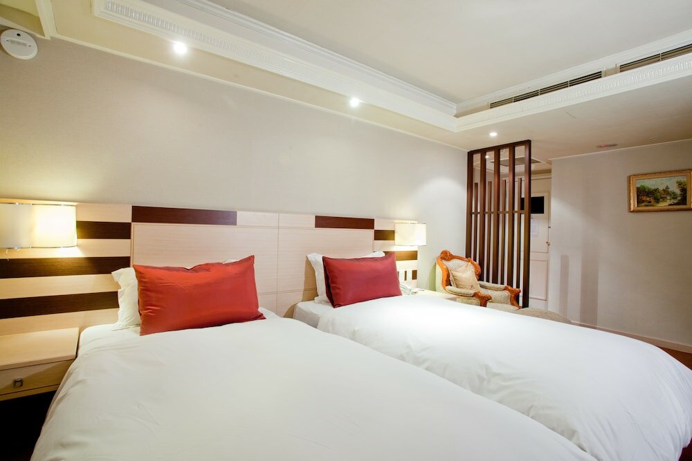 Фото Charming Castle Hotel