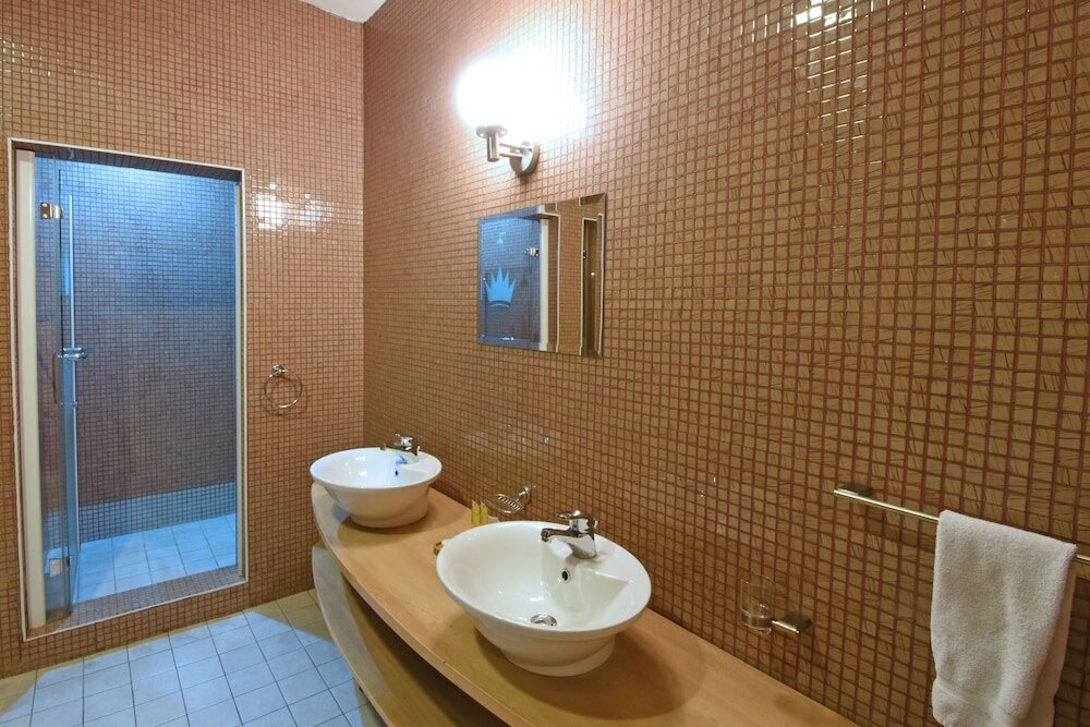 Фото Imperial Royale Hotel