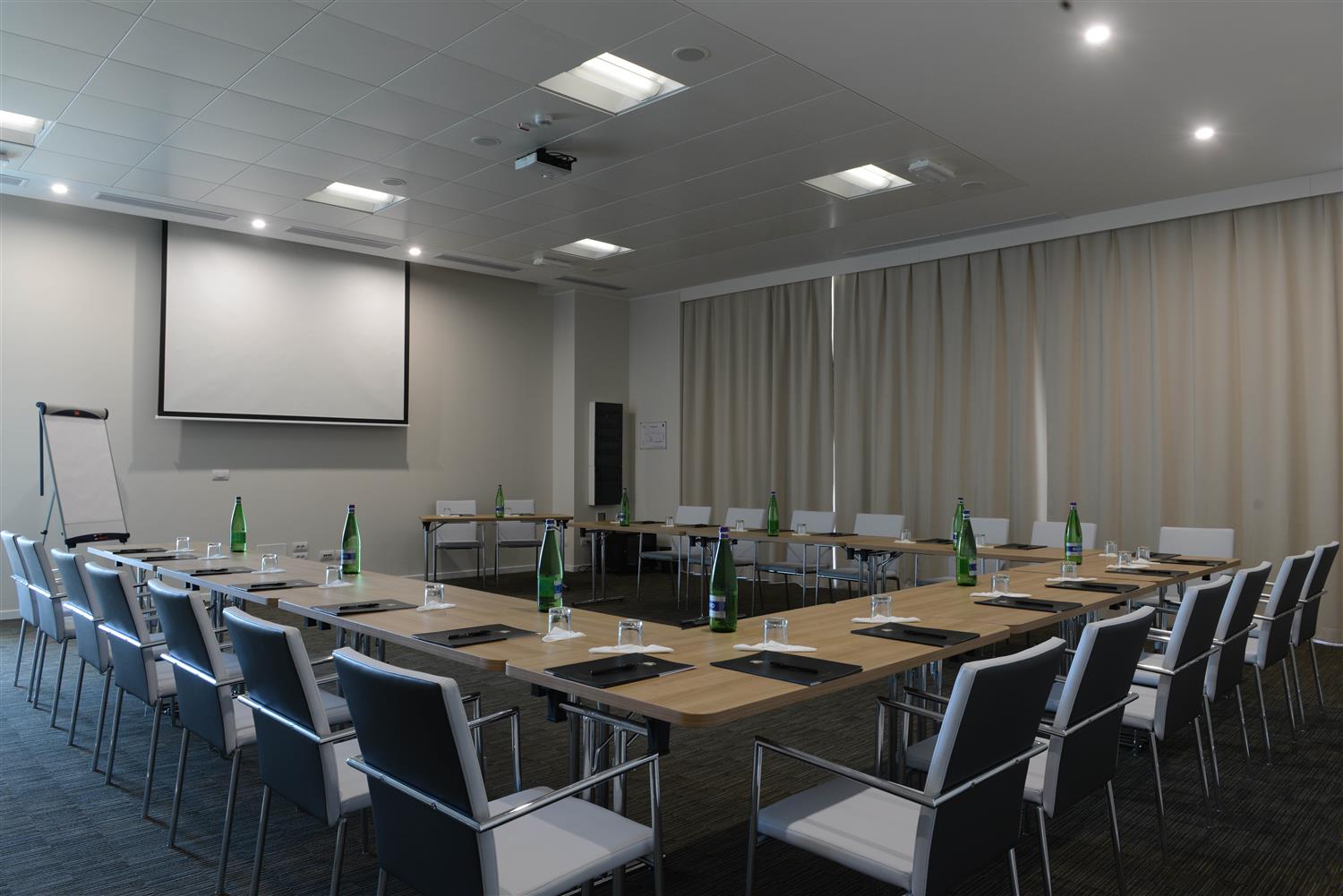 Фото Best Western Premier Chc Airport