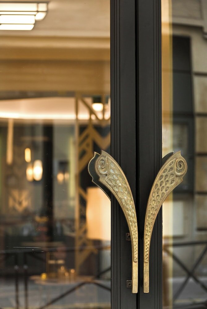 Фото Artemisia Montmartre