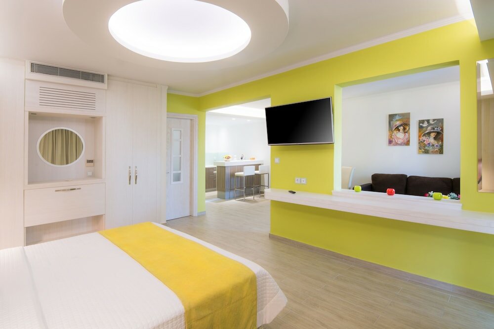 Фото Atlantis Hotel