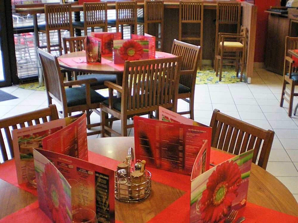 Фото B&b Hotel Rouen Centre Rive Droite