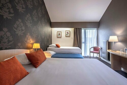Внешний вид отеля Le Relais Fleuri в Совиньи-ле-Буе, фото 2