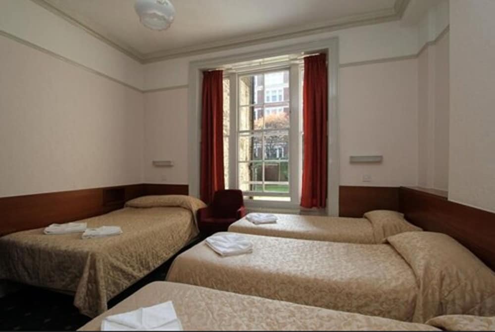 Фото The Ridgemount Hotel