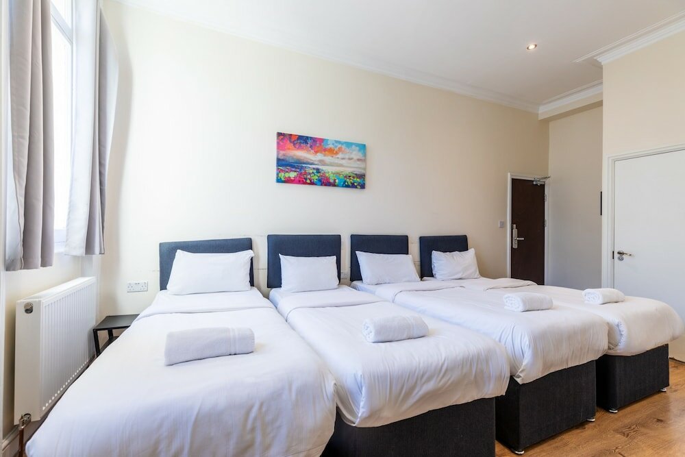 Фото Gallery Hyde Park Hostel