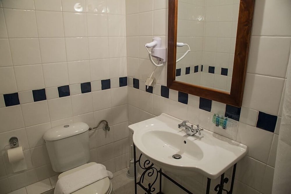 Фото Отель Ntouana