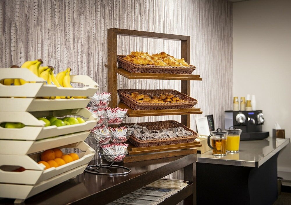 Фото The Cumberland London