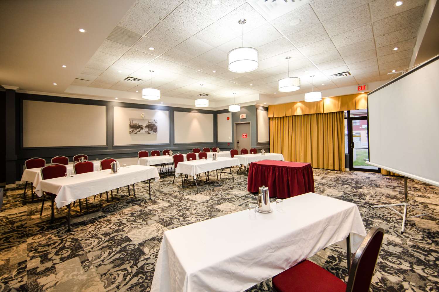 Фото Best Western Plus Ottawa/Kanata Hotel & Conference Centre