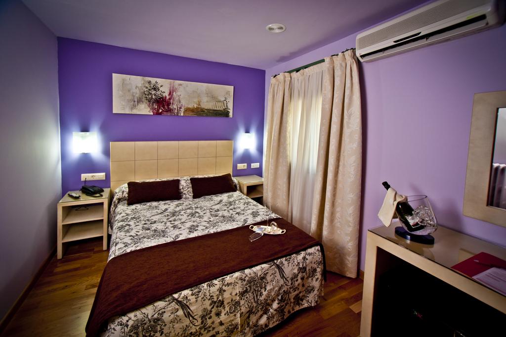 Фото Hotel Condes de Castilla