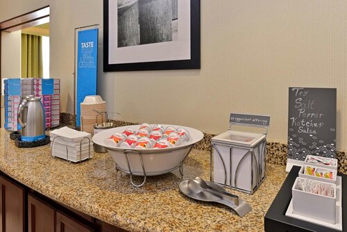 Гостиница Spark by Hilton Grand Island в Гранд-Айленд